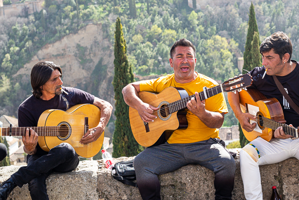 Outdoor Musicians, Granada